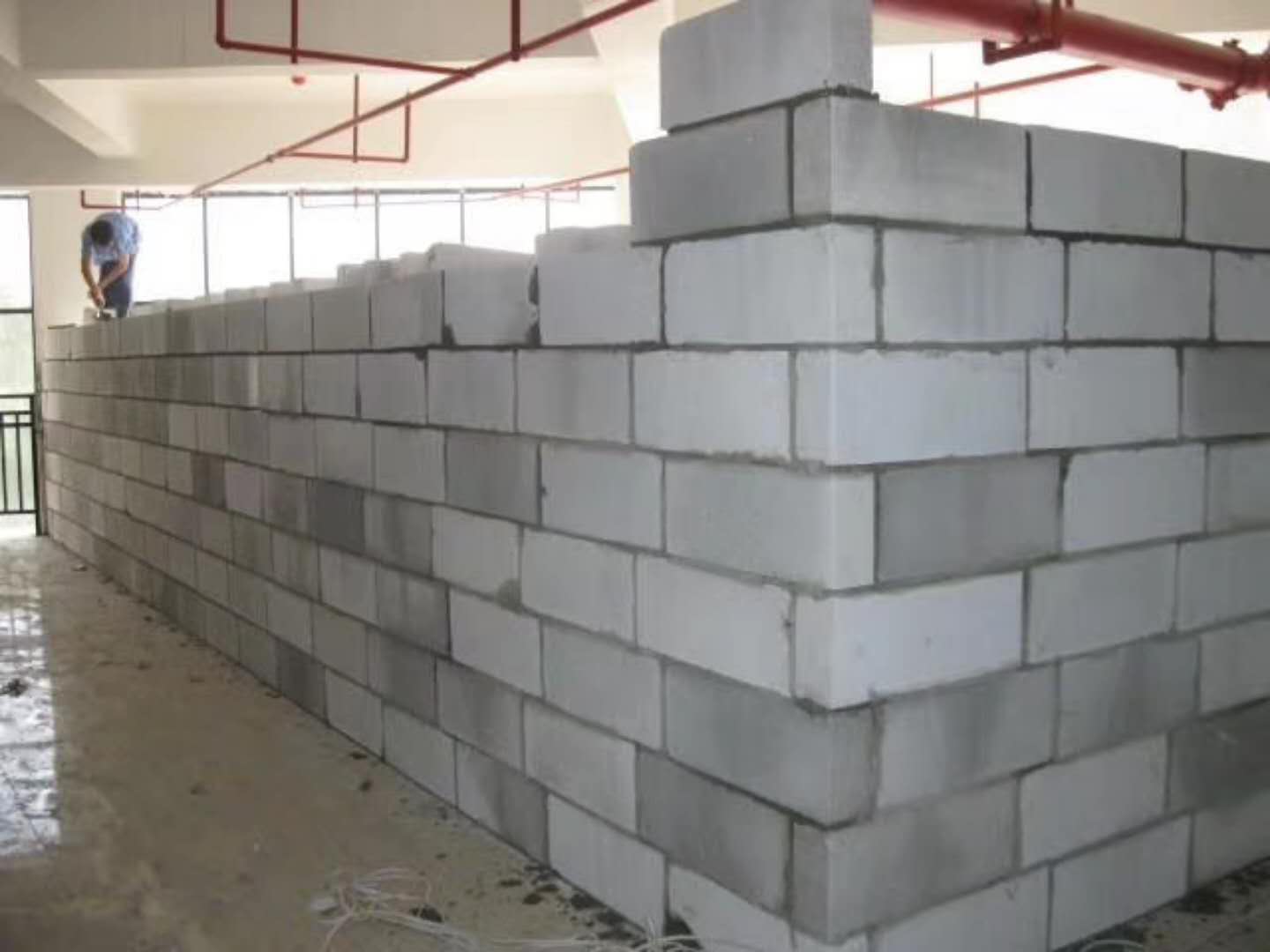 任城蒸压加气混凝土砌块承重墙静力和抗震性能的研究
